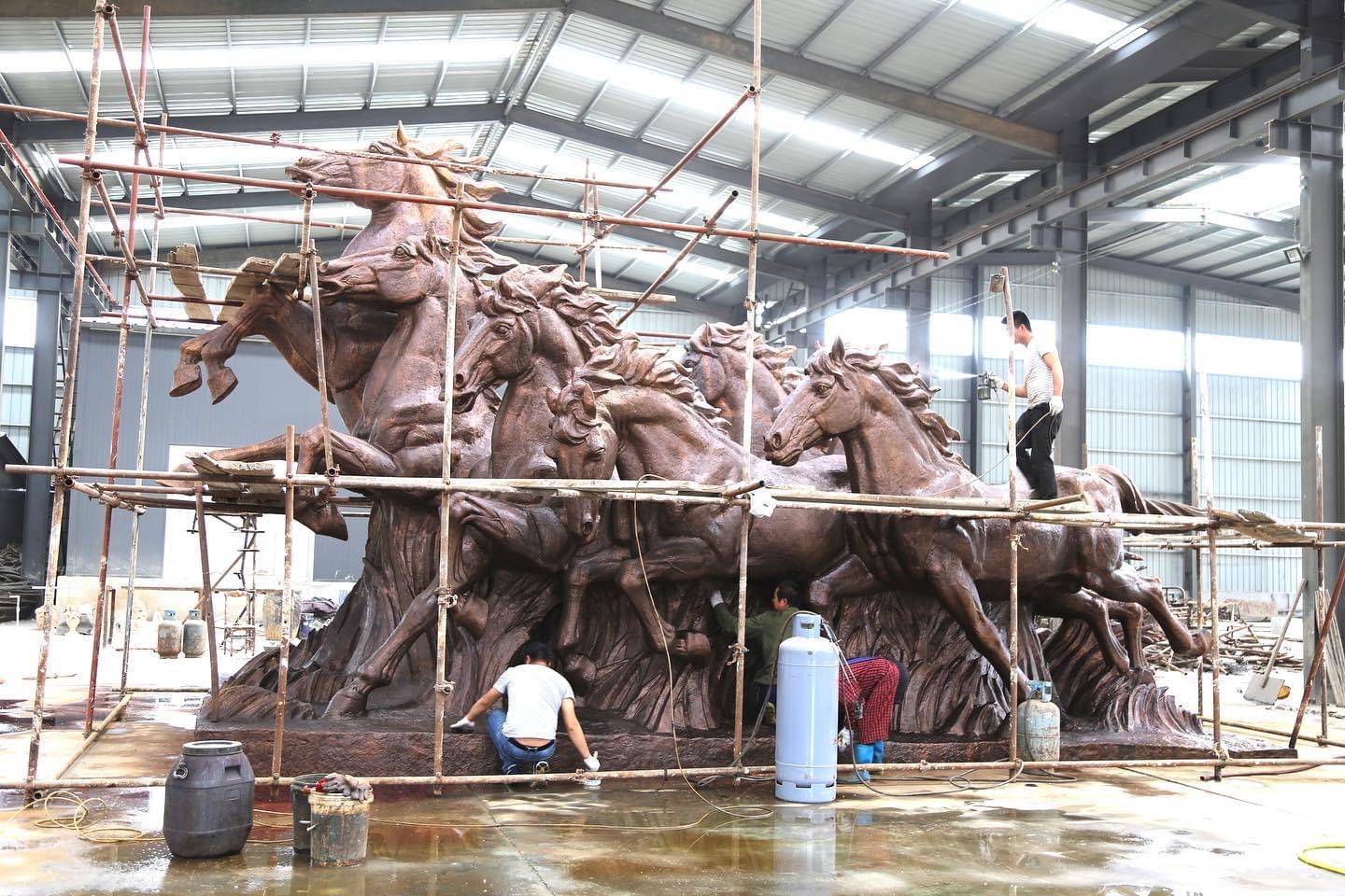 Tượng Đàn Ngựa