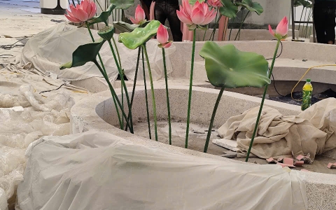 Bí Quyết Nâng Tầm Sảnh Khách Sạn Sang Trọng Với Tượng Decor Composite