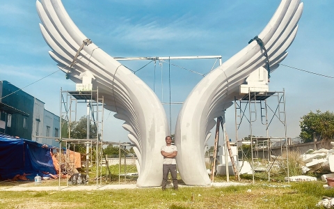 Công Trình Tượng Đài Cánh Chim Inox Cao 12m, Thi Công Cho Tập Đoàn Novalan Dự Án Aqua City.