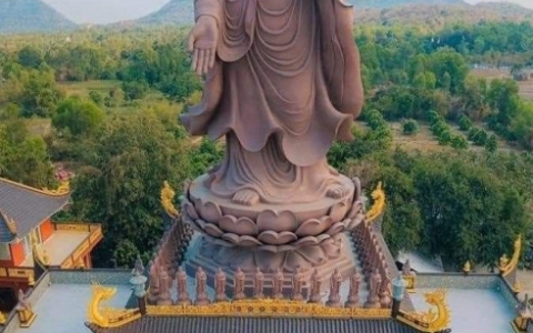 Ghé ngay đơn vị chuyên điêu khắc tượng adida composite