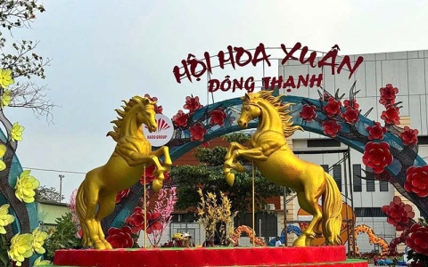 Những mẫu mô hình cổng chào Tết mút xốp tạo hiệu ứng check-in cực mạnh
