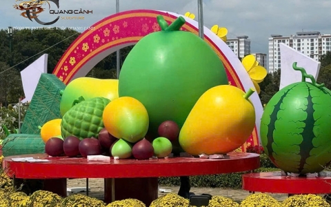 Điểm nhấn mô hình dưa hấu Tết 3D mút xốp khiến không gian trở nên đặc biệt