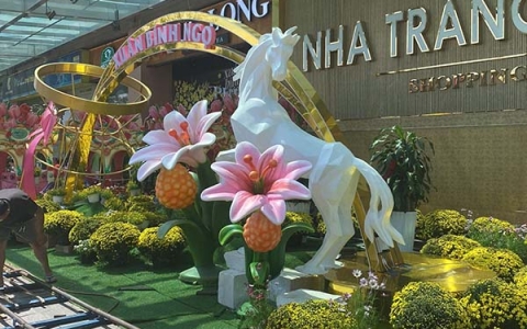Những điểm nhấn giúp khu vực trang trí tết thu hút hơn 