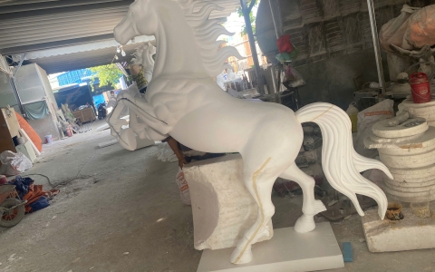 Cách làm tượng ngựa bằng xốp đơn giản &amp; đẹp | Quang Cảnh