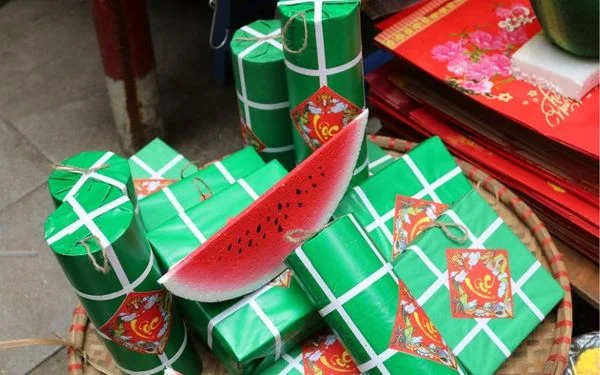 hoàn thiện chi tiết tiểu cảnh tết