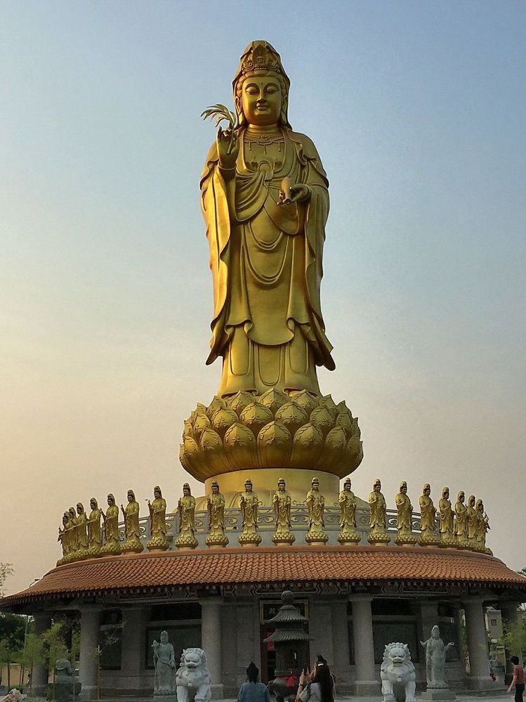 Điêu khắc tượng Phật Quan Âm composite