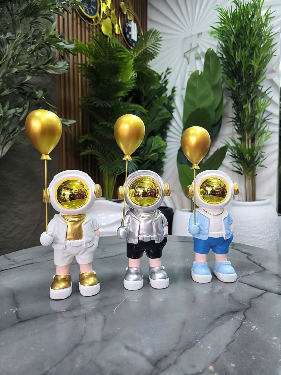 Trang trí theo chủ đề thiên nhiên hoặc vũ trụ