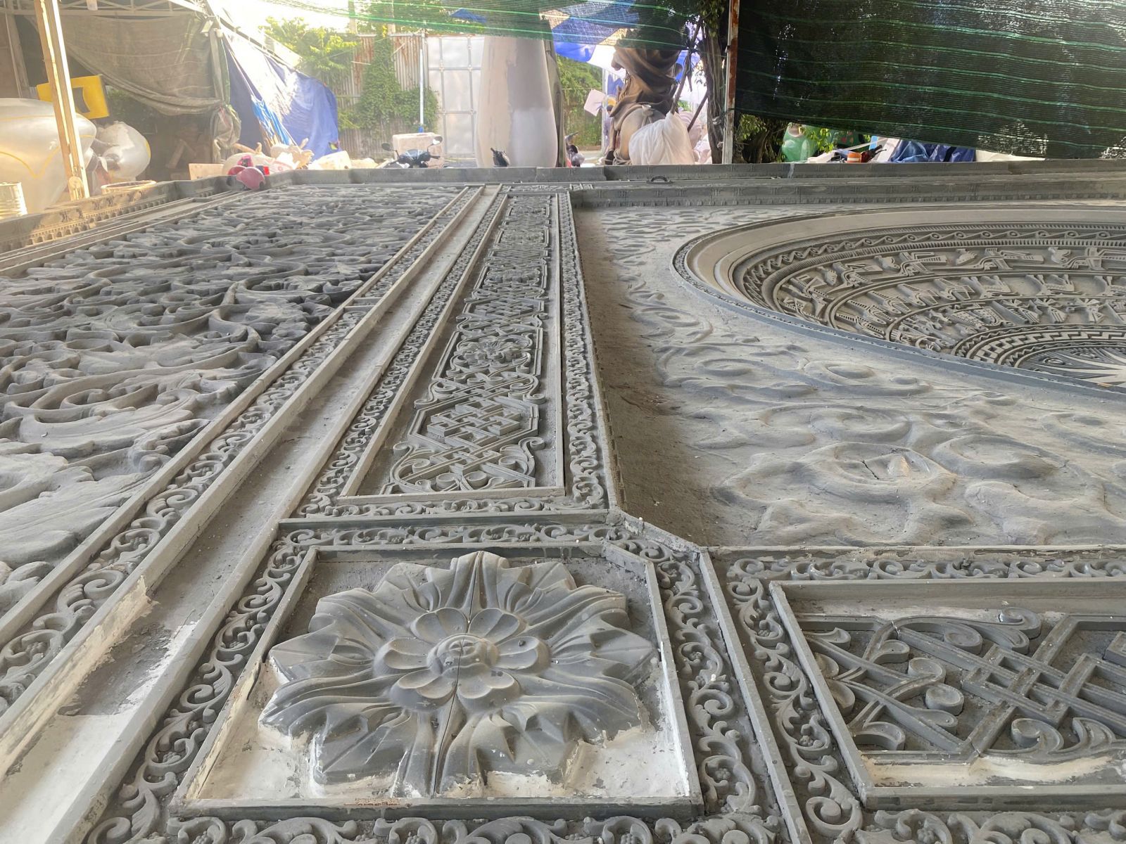 xu-huong-ung-dung-phu-dieu-composite-mat-tien-cong-trinh