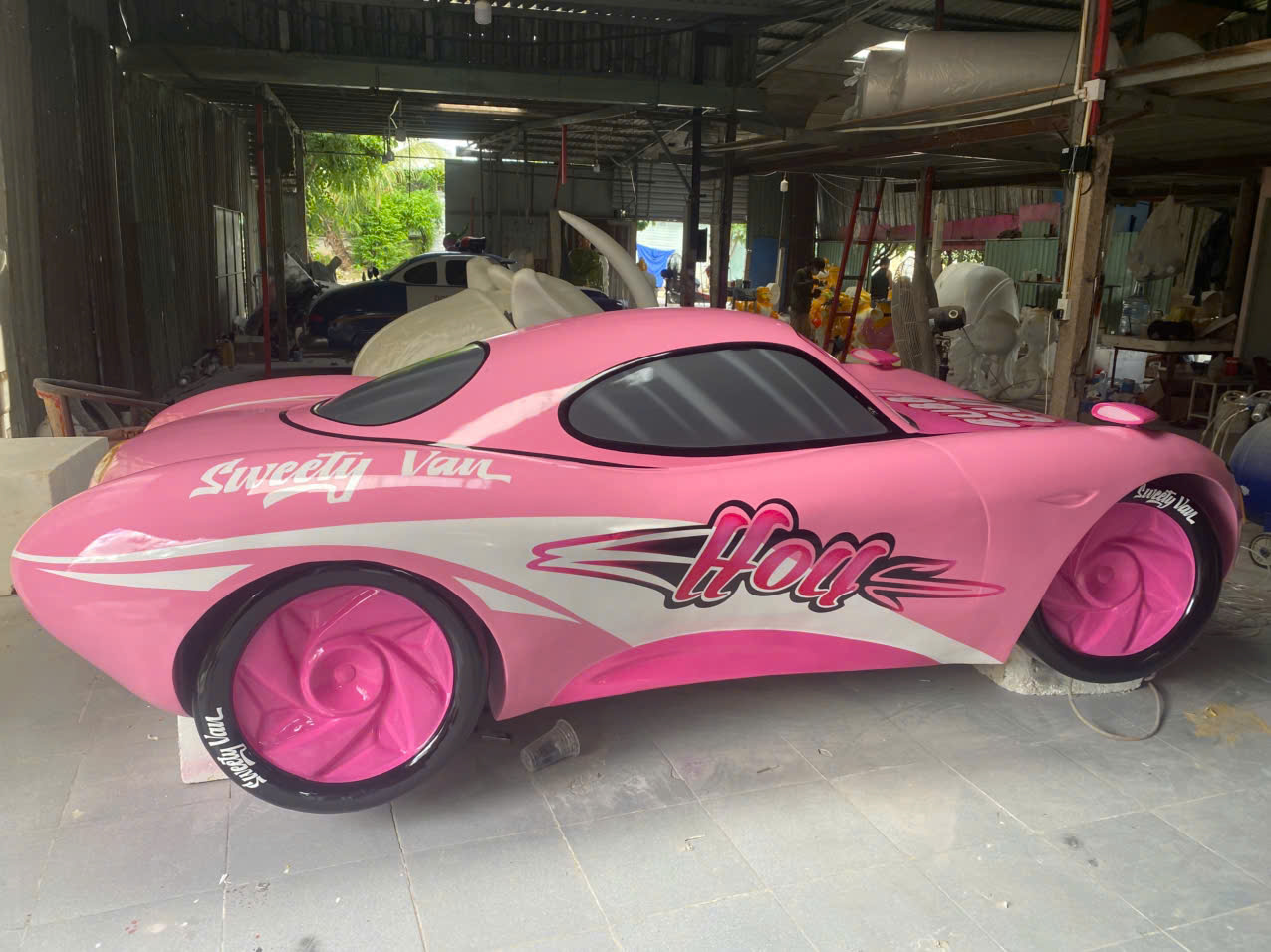 mô-hình-ô-tô-bằng-composite-1