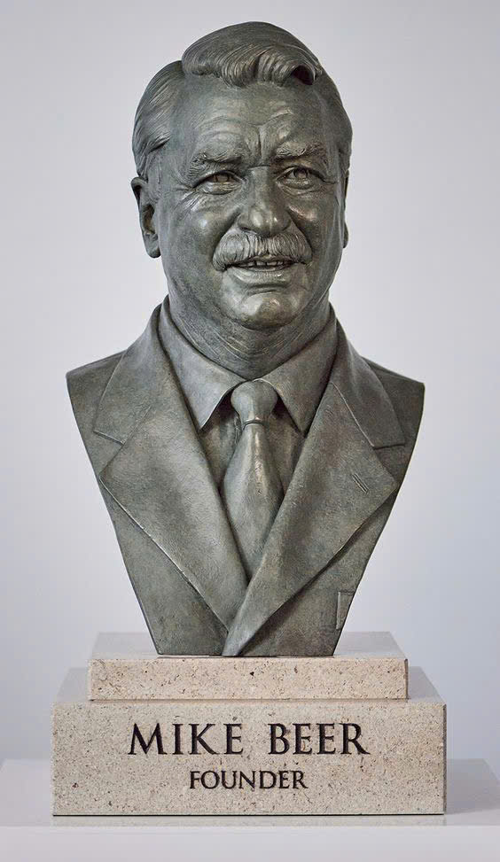 điêu-khắc-tượng-chân-dung-composite-4