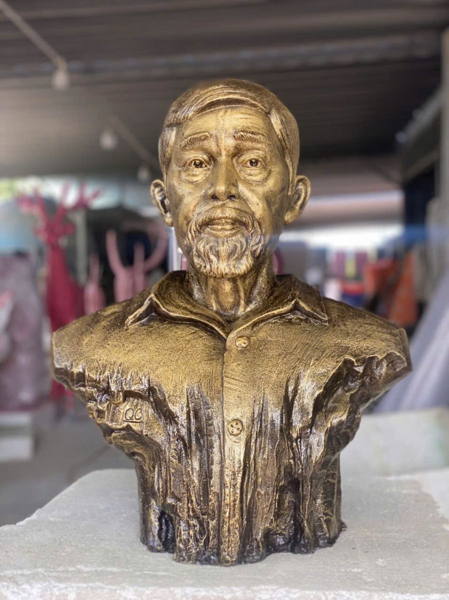 điêu-khắc-tượng-chân-dung-composite-2