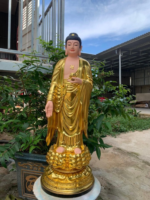 Tượng Phật Thích Ca đứng ban phước composite đẹp