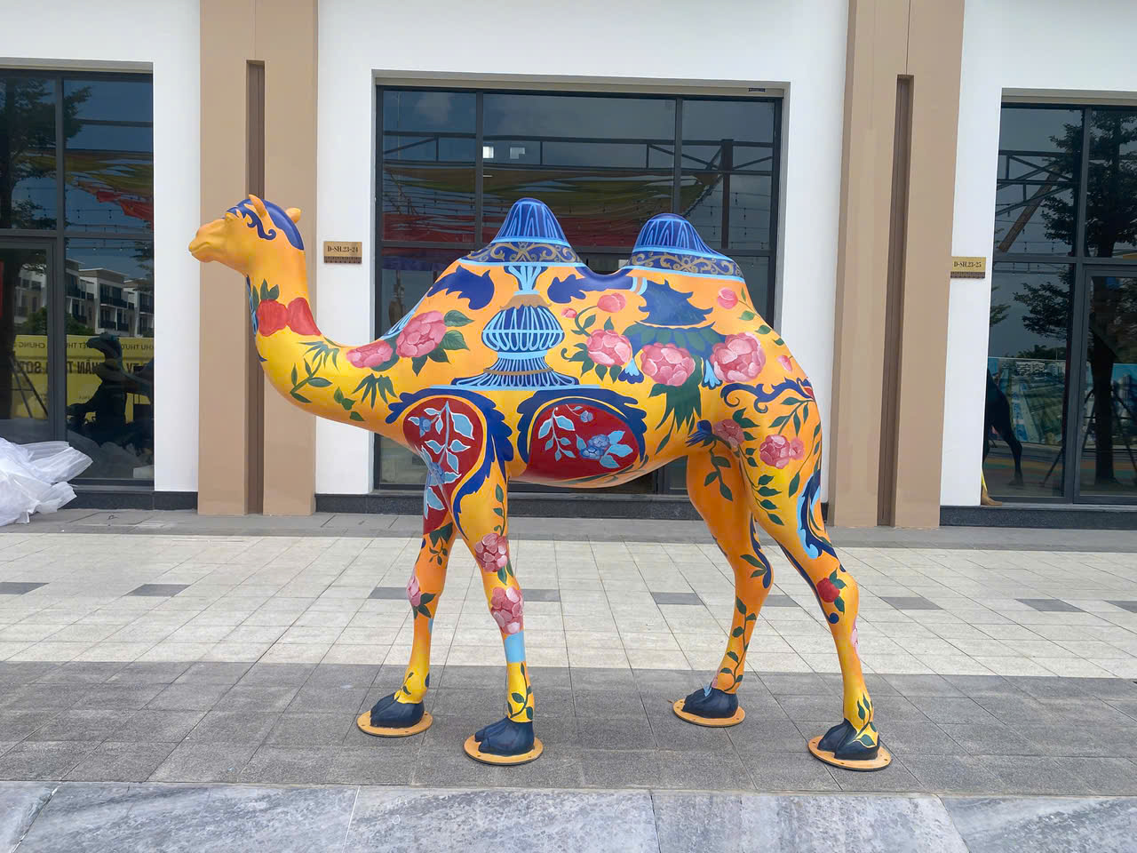 mô hình động vật cỡ lớn