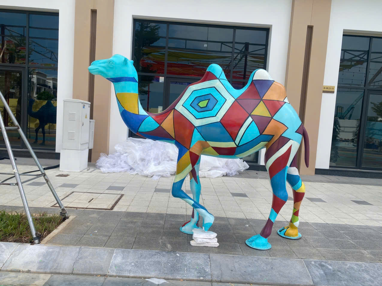 mô hình động vật cỡ lớn