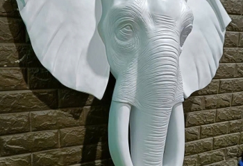 Thi Công Tượng Nhựa Composite Trong Khách Sạn: 3 