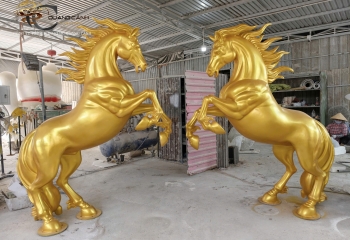 Tượng Linh Vật Tết: Ý Nghĩa & Địa Chỉ Sản Xuất Uy Tín