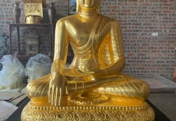 Tượng Phật composite kích thước nào phù hợp với từng loại tủ thờ, bàn thờ treo tường?