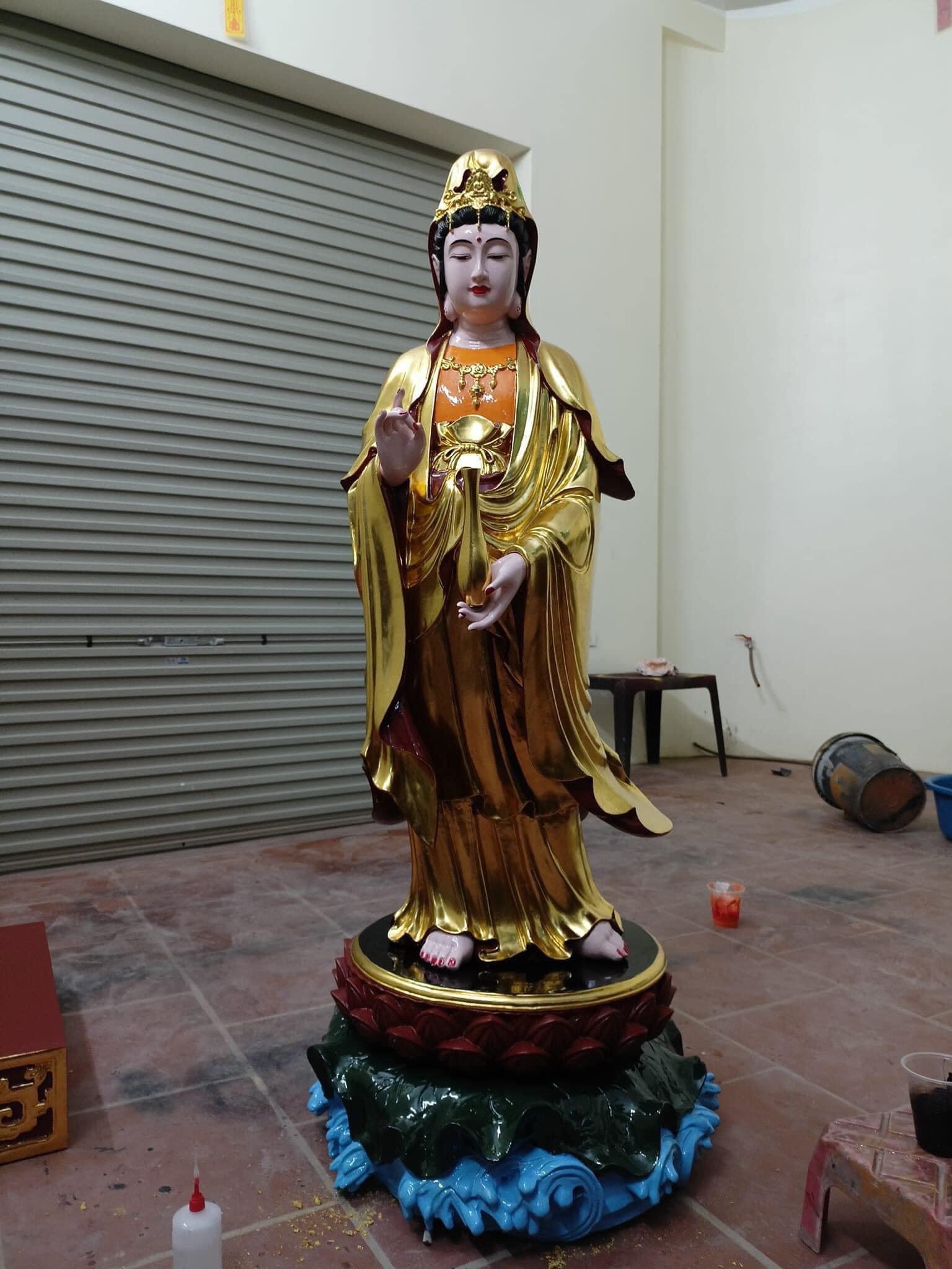Tượng Quan Thế Âm Bồ Tát đứng composite